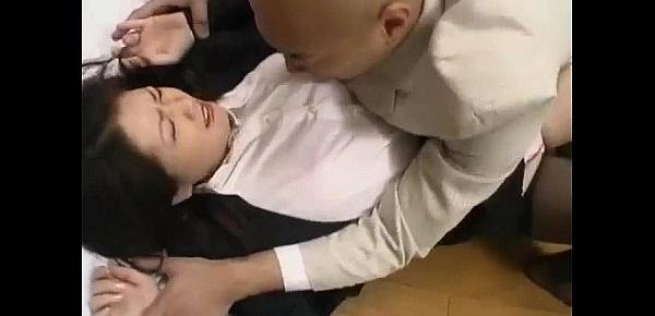  Office Lady Rapped By Her Boss Getting Her Hairy Pussy Fingered On The Floor In